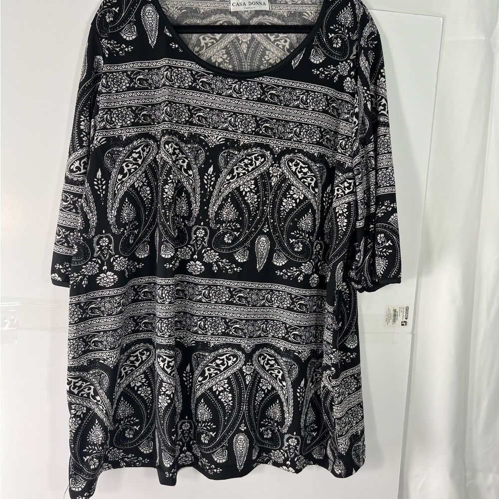 Black and White Paisley Blouse - Picture 2 of 10